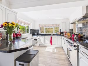 Kitchen- click for photo gallery